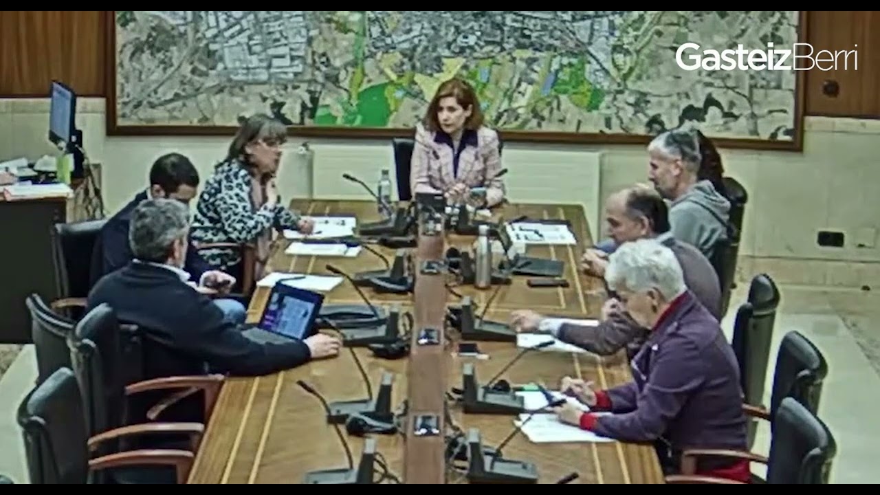 Marián Gutiérrez, la concejala de seguridad ciudadana, afirma que se pegaba a la salida del colegio