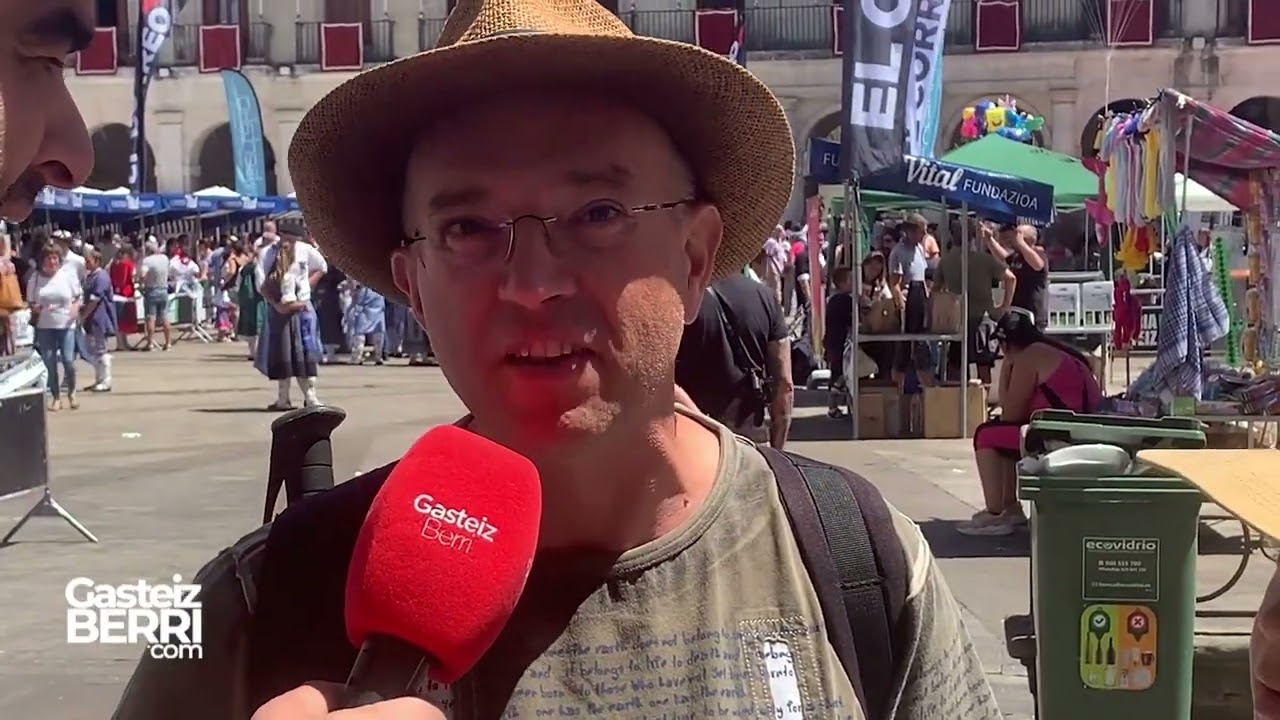Turistas encantados con las Fiestas de #LaBlanca2023 de Vitoria