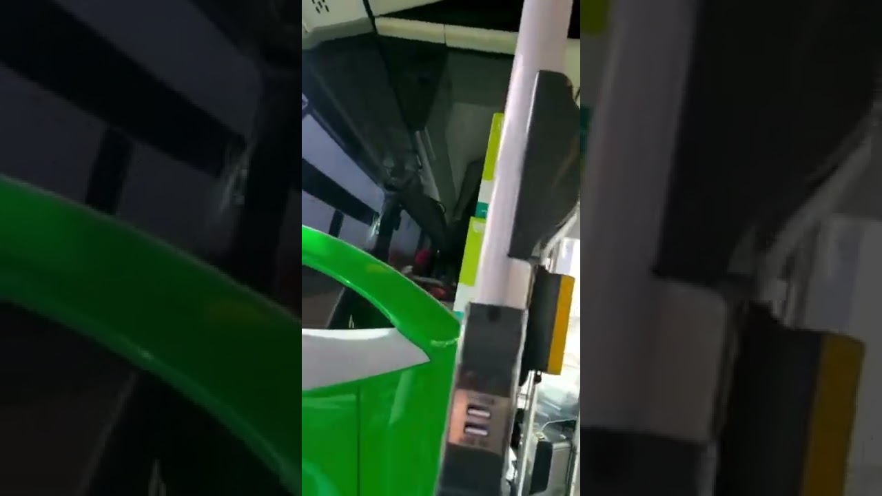 «Gentuza, quedaros de donde habéis venido». Un conductor de TUVISA insulta a mujeres de raza negra