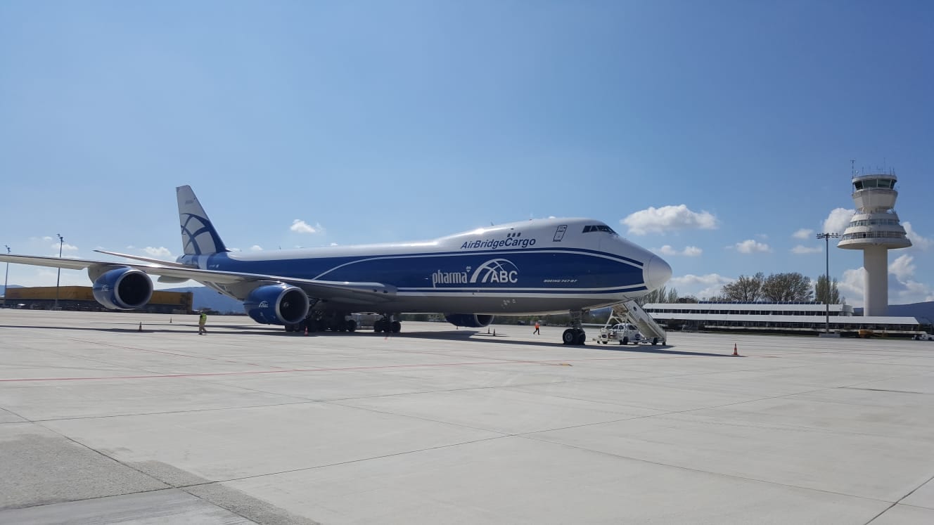 Avión aeropuerto foronda Boeing 747-8 procedente de Rusia con material sanitario en el aeropuerto de Foronda