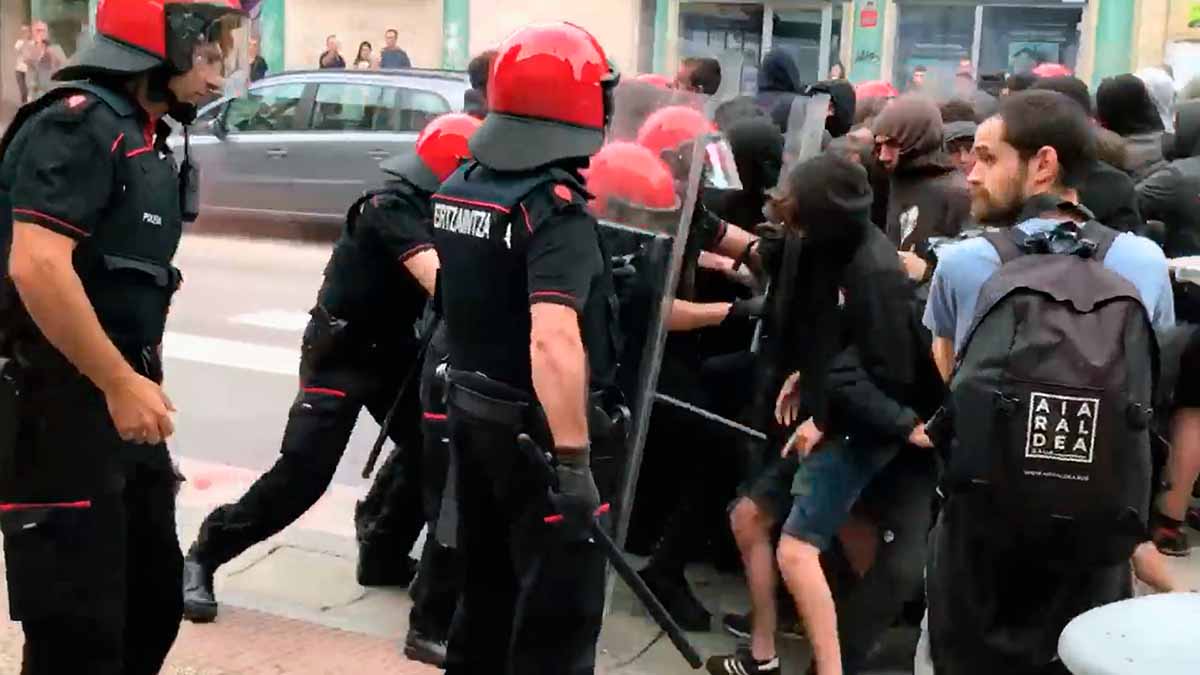 laudio gaztetxe juanjo basterra