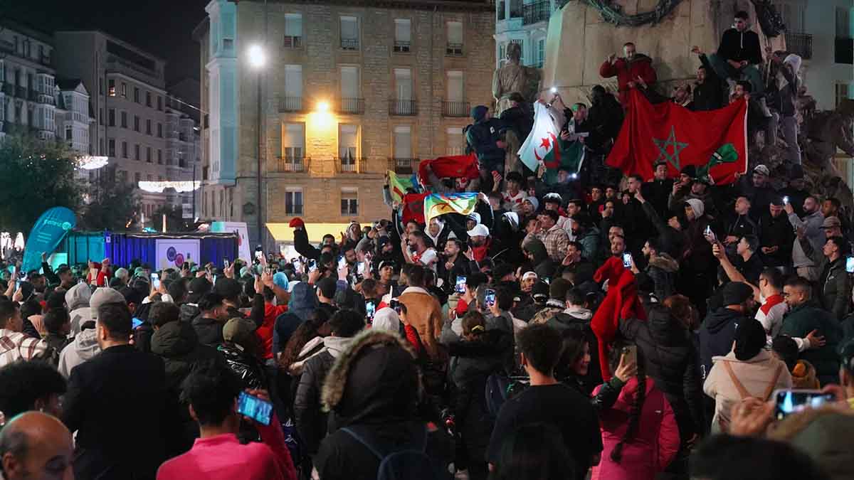 Celebración del pase de Marruecos a cuartos de final en Vitoria-Gasteiz