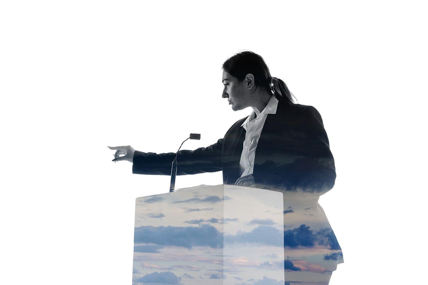 opinion campaña electoral elecciones opinion campaña electoral elecciones una mujer en un atril