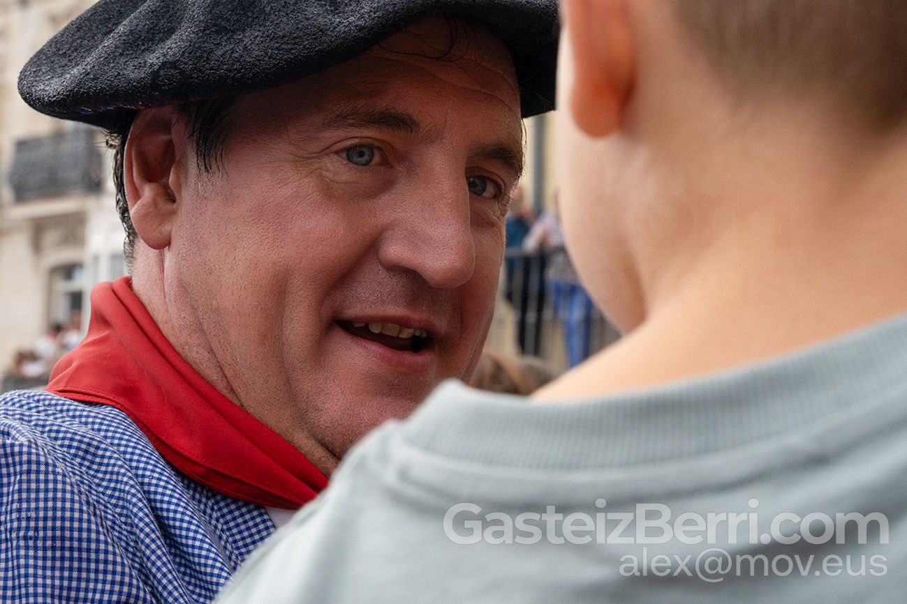 GORKA ORTIZ DE URBINA, COMO CELEDON, GALARDONADO EN EL FESTVAL DE VITORIA GASTEIZ 2023