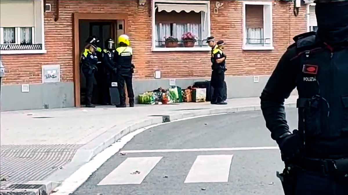 deshaucio vitoria zaramaga policia