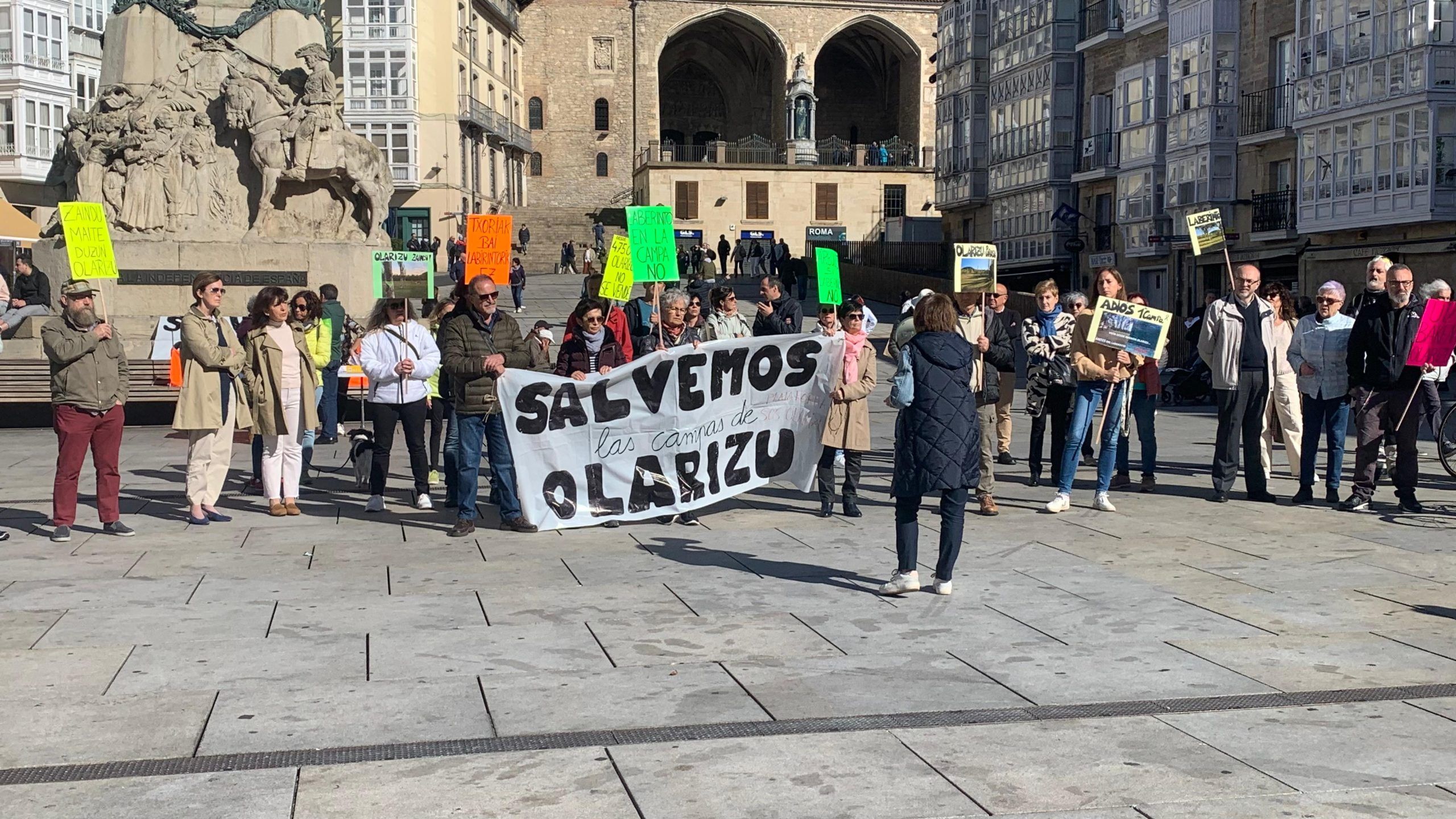 concentración contra el laberinto de olarizu