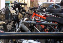 Bicicletas aparcadas en el Casco Viejo