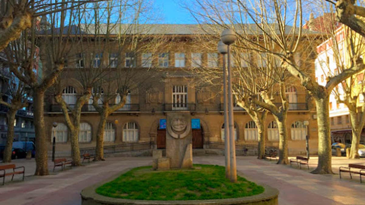 Escuela de Artes Oficios,_