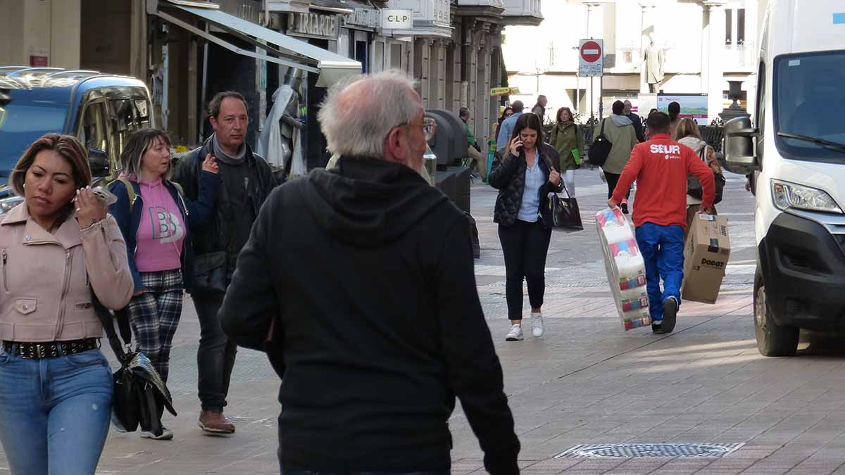 gente paseando