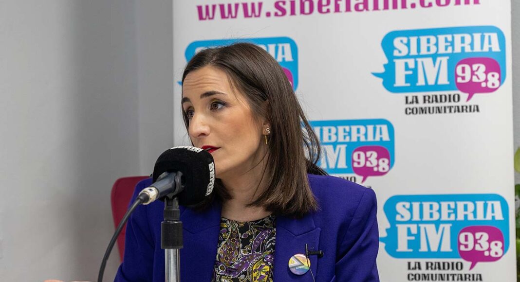 Garbiñe Ruiz, portavoz de Elkarrekin en el Ayuntamiento de Vitoria, durante una entrevista en el programa de radio de GasteizBerri.