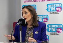 Garbiñe Ruiz, portavoz de Elkarrekin en el Ayuntamiento de Vitoria, durante una entrevista en el programa de radio de GasteizBerri.