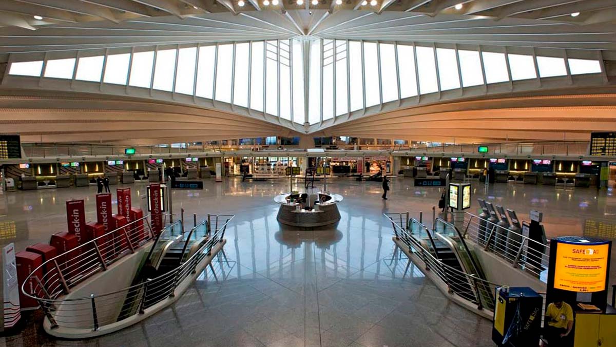 Interior aeropuerto de Bilbao Interior aeropuerto de Bilbao