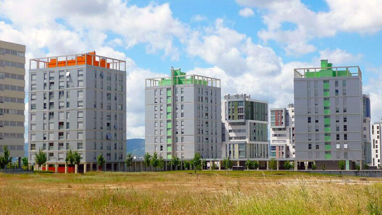 Casi una decena de VPO bajo sospecha en Vitoria por posible fraude tras detectar anuncios en Idealista y otras plataformas