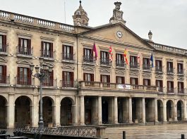 Fachada del Ayuntamiento de Vitoria