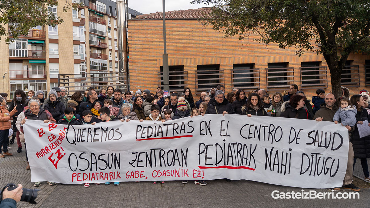 PEDIATRAS EN EL CENTRO DE SALUD ARANBIZKARRA II