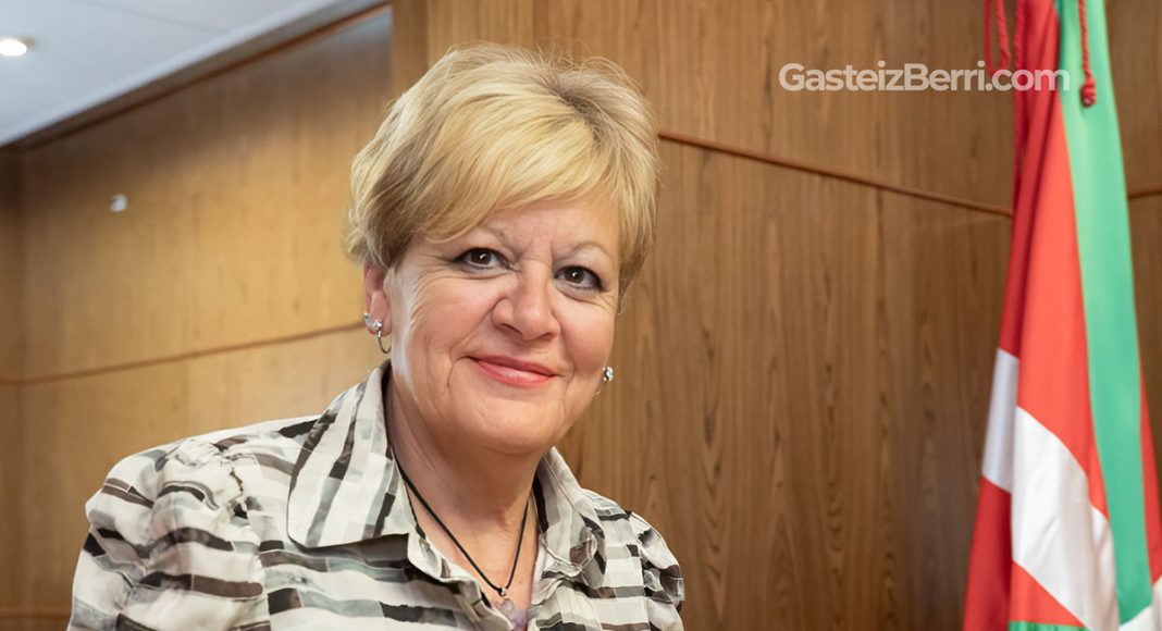 ana del val diputada de cultura de la diputación foral de álava