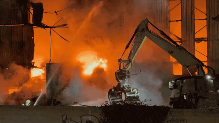 Incendio planta reciclaje Onaindia | Imagen: Alex García.