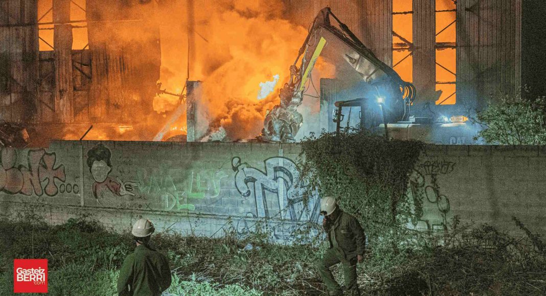 Incendio planta reciclaje Onaindia | Imagen: Alex García.