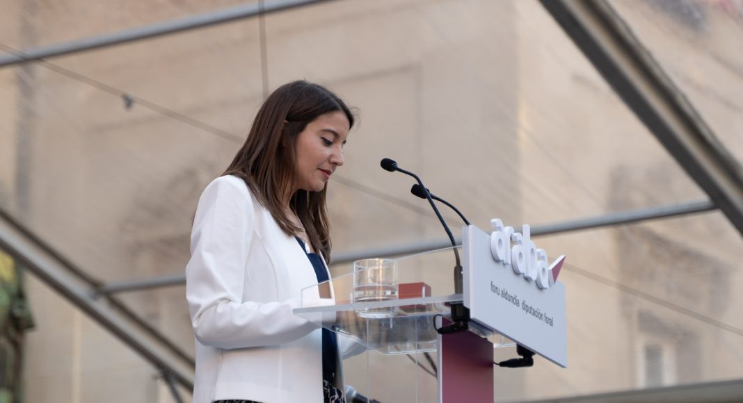 Isabel Mellén, pregonera de las fiestas de San Prudencio y Nuestra Señora de Estíbaliz 2025 | Imagen: Alex García