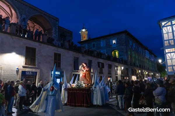 PROCESION VIERNES SANTO 2025 VITORIA-GASTEIZ-43 procesion viernes santo 2025 vitoria gasteiz 43