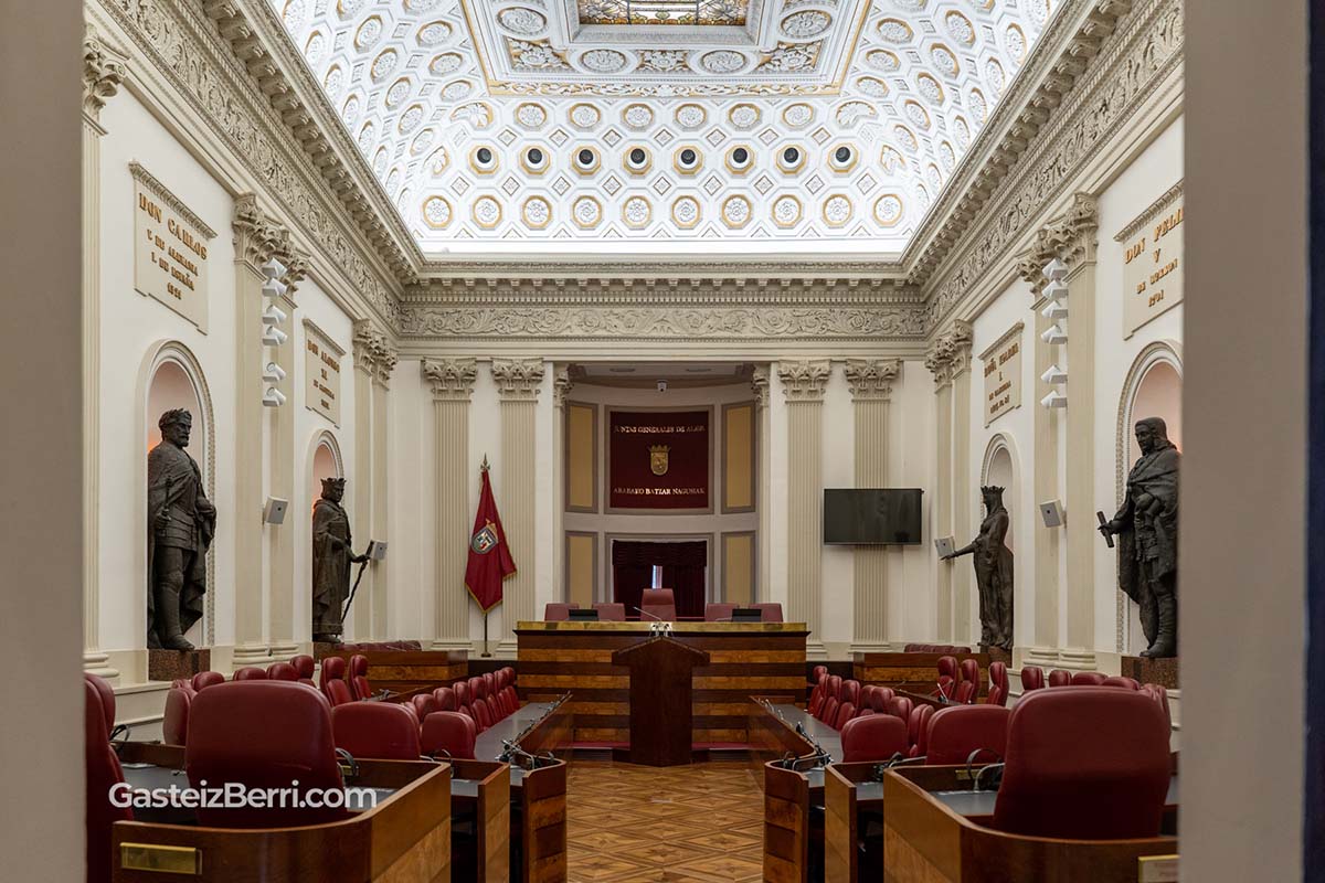 Visita guiada al Palacio de la Provincia | Imagen: Alex García