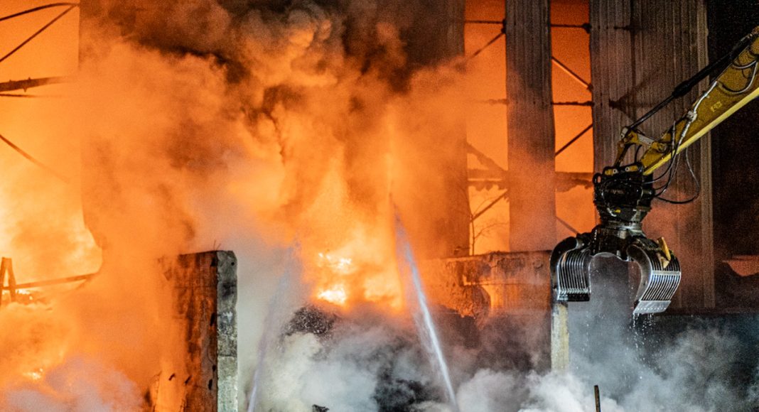 Incendio planta reciclaje Onaindia | Imagen: Alex García.