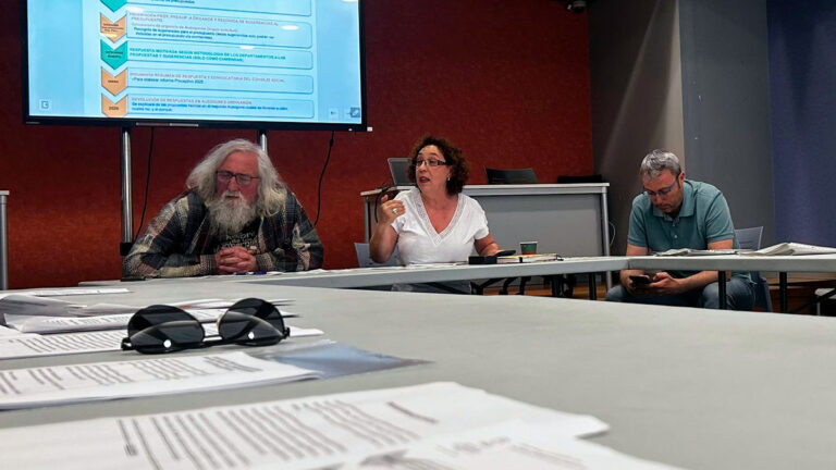 Representantes vecinales dimiten tras denunciar el “fracaso” de los Auzogunes