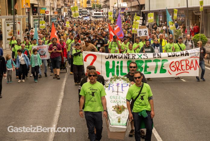 jardineros en lucha manifestacion enviser vitoria (15 of 17)