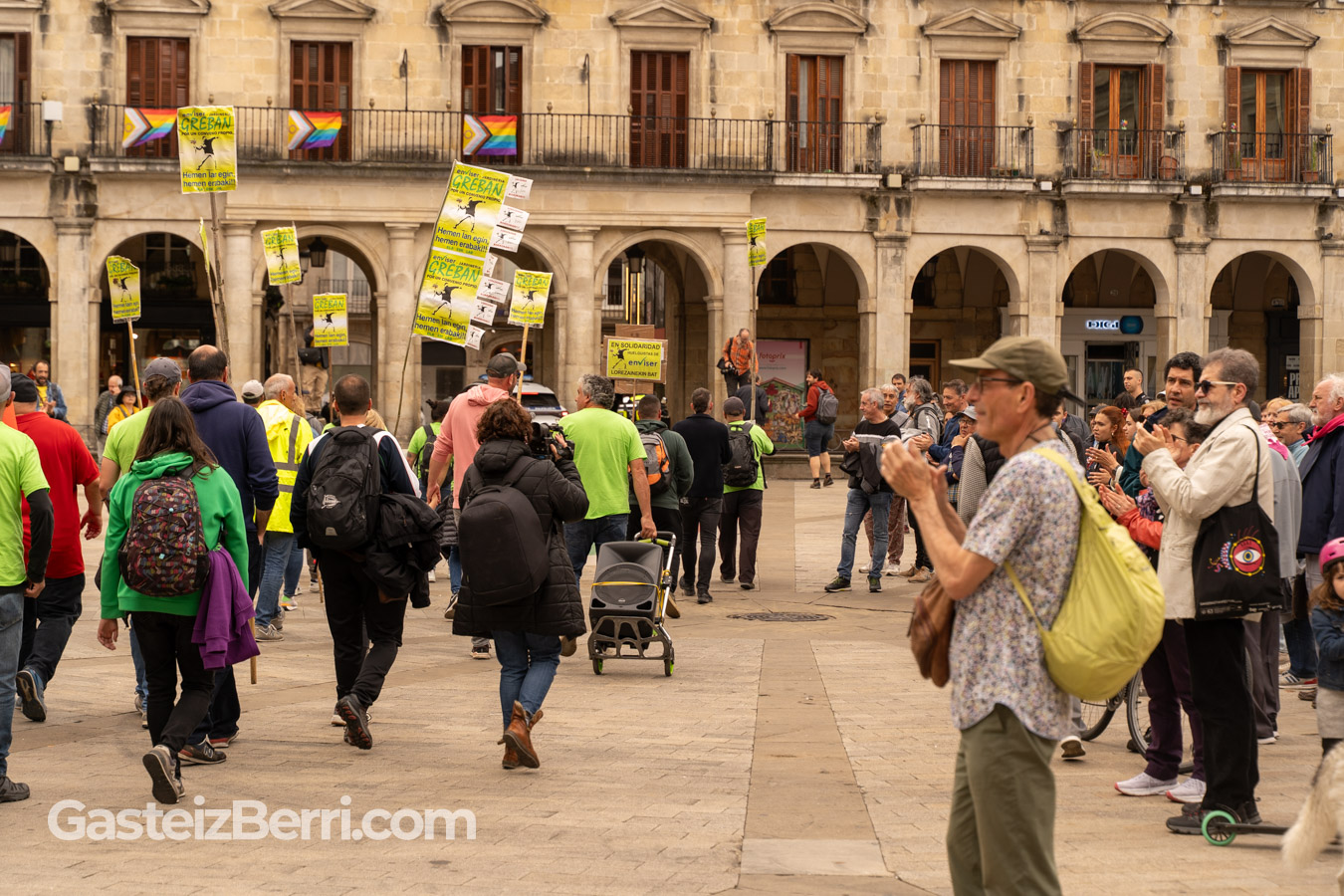 jardineros en lucha manifestacion enviser vitoria (6 of 17)