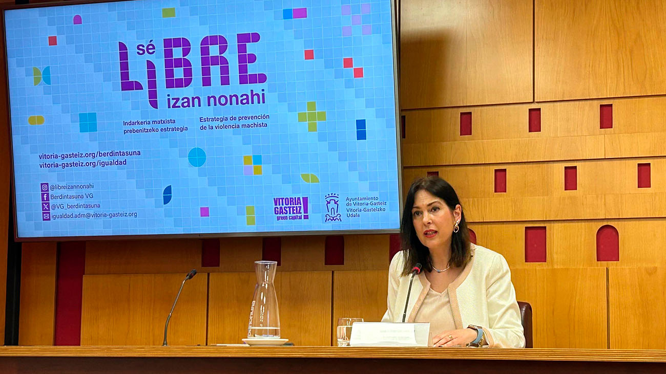 ANA LOPEZ DE URALDE, CONCEJALA DE IGUALDAD SIGLAS LGTBI ana lopez de uralde, concejala de igualdad siglas lgtbi