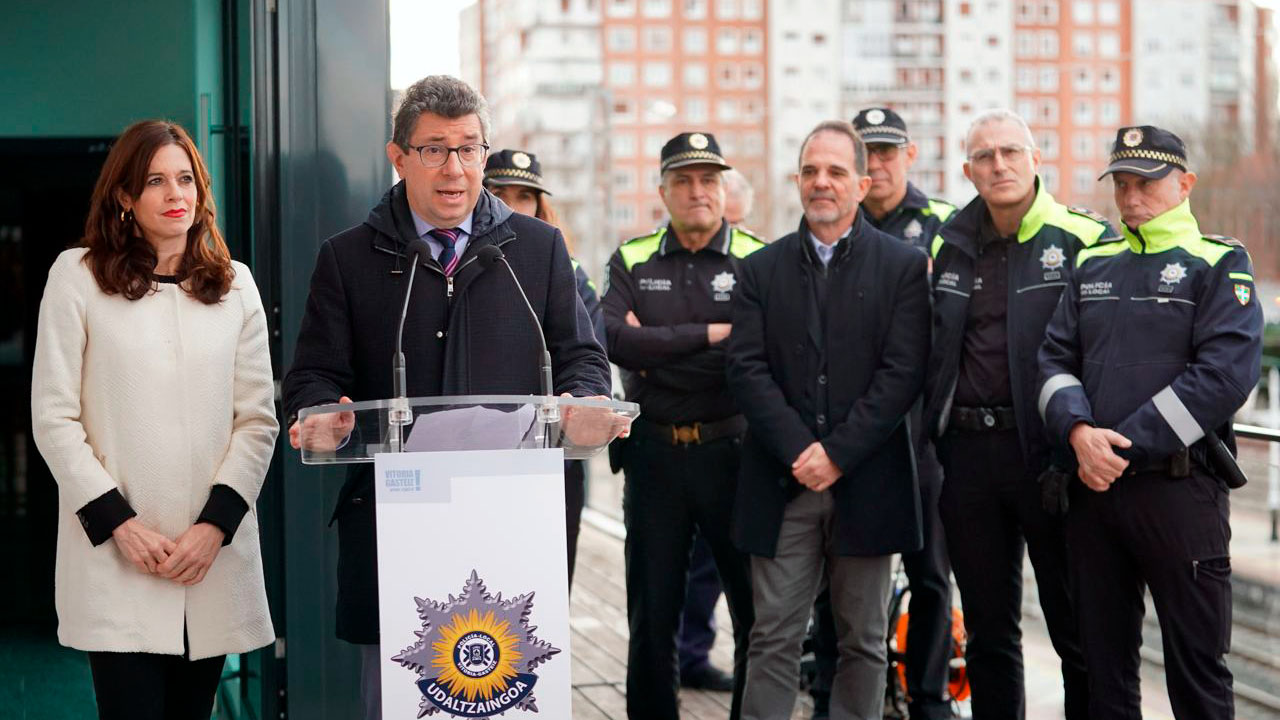 POLICI ALOCAL GURTUBAI