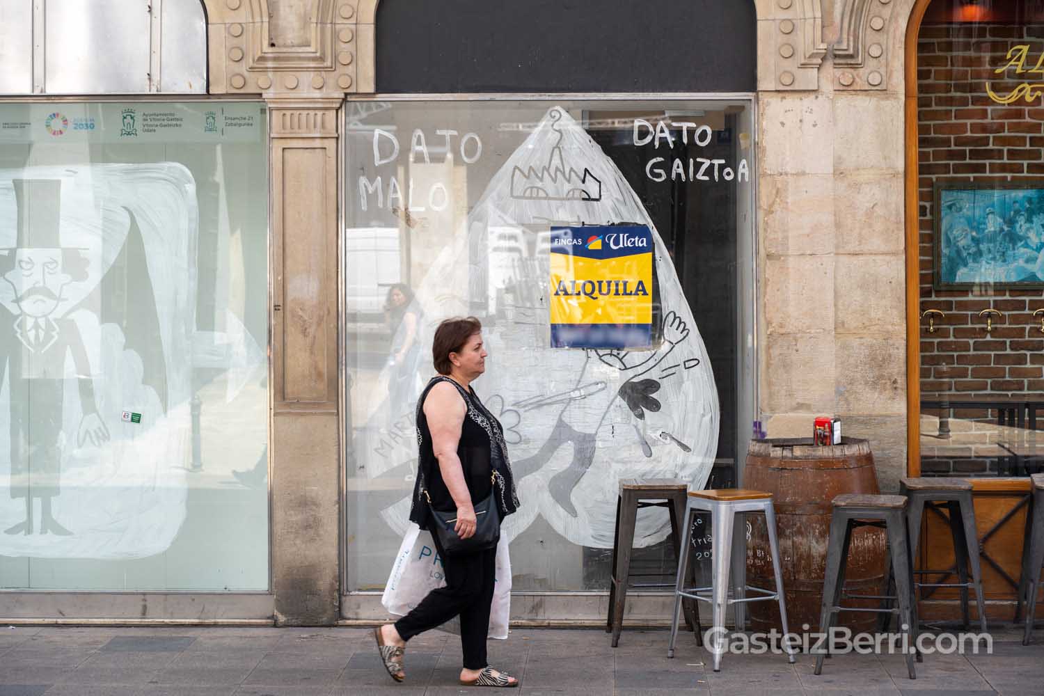vandalizada una accion artistica en el centro de vitoria por fincas uleta-4