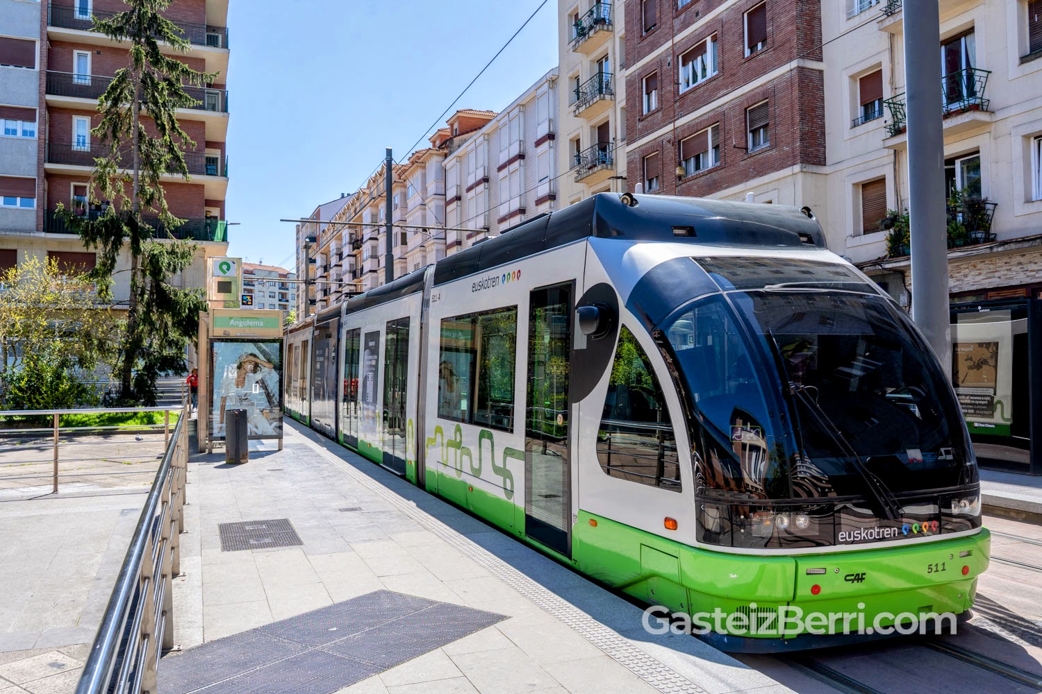 tranvia vitoria durante el gran apagon de 2025 tranvia vitoria durante el gran apagon de 2025
