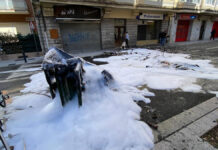 Vitoria prepara una ordenanza contra el «vandalismo» y el «incivismo» con sanciones más duras Un contenedor quemado tras los disturbios del 12 de octubre