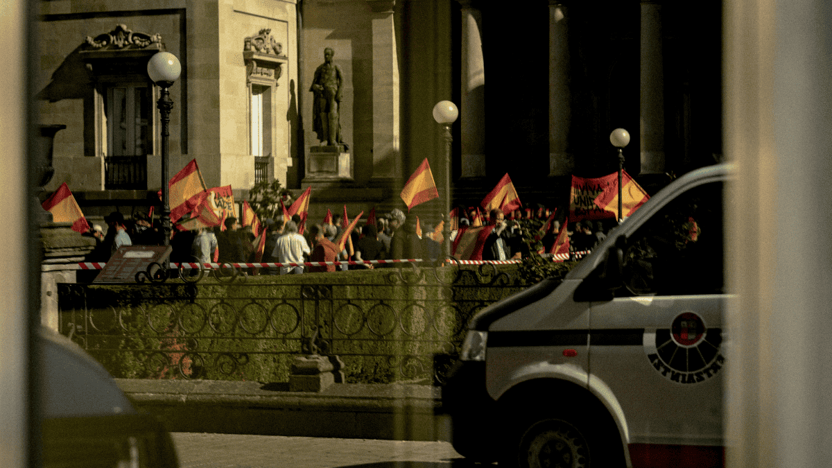 falange vitoria Concentración de Falange en Vitoria el pasado 12 de octubre | Imagen: Mikel Bejarano