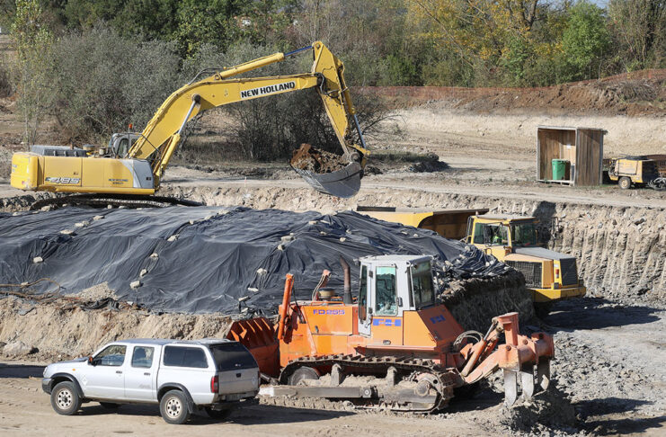 Obras en el año 2022 en las antiguas graveras de Lasarte