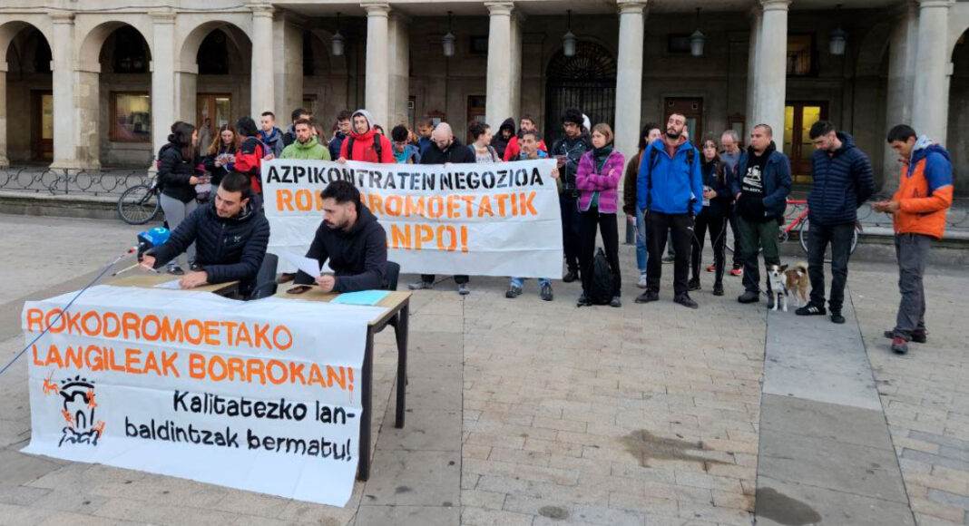 Rueda de prensa de los trabajadores de los rocódromos de Vitoria
