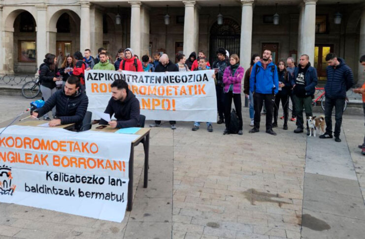 Rueda de prensa de los trabajadores de los rocódromos de Vitoria