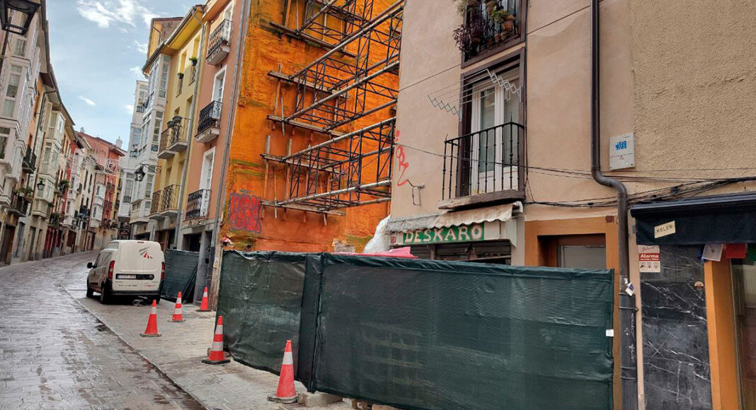 Nueva Dentro