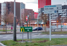 El Ayuntamiento expedienta a McDonald’s por colocar carteles ilegales