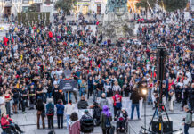 “Vamos a ganar esta lucha” Vitoria vuelve a llenarse por la tarde y remata la huelga general del 17M