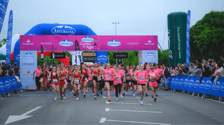 La Carrera de la Mujer de Vitoria se defiende ante las críticas por su financiación y donaciones