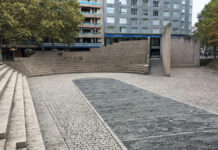 La Plaza de los Fueros se queda sin estudio técnico para su 50 aniversario