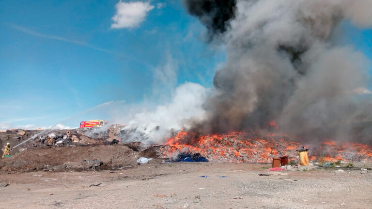 El incendio de Gardelegi está controlado, pero sigue sin extinguirse