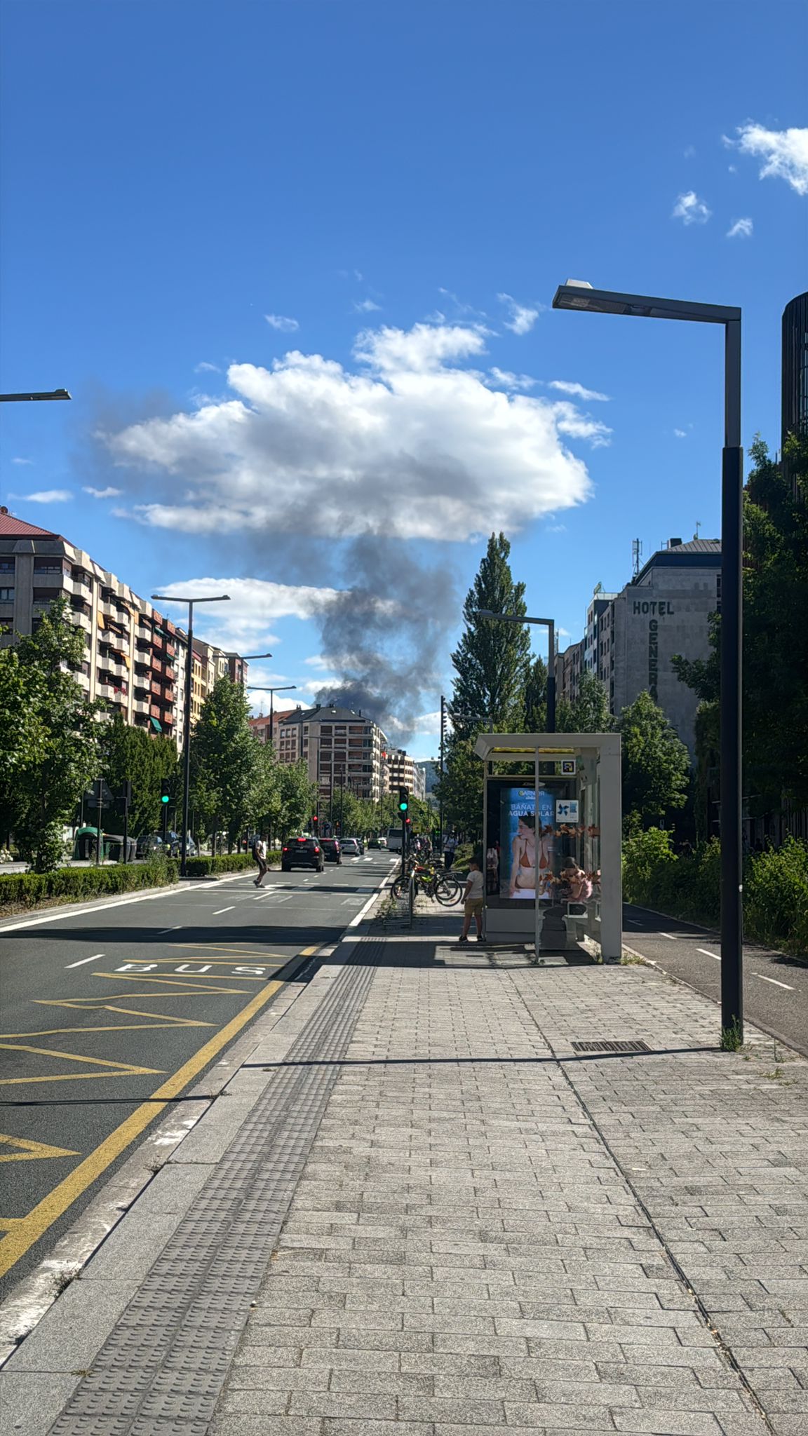 El incendio visto desde diferentes puntos de la ciudad