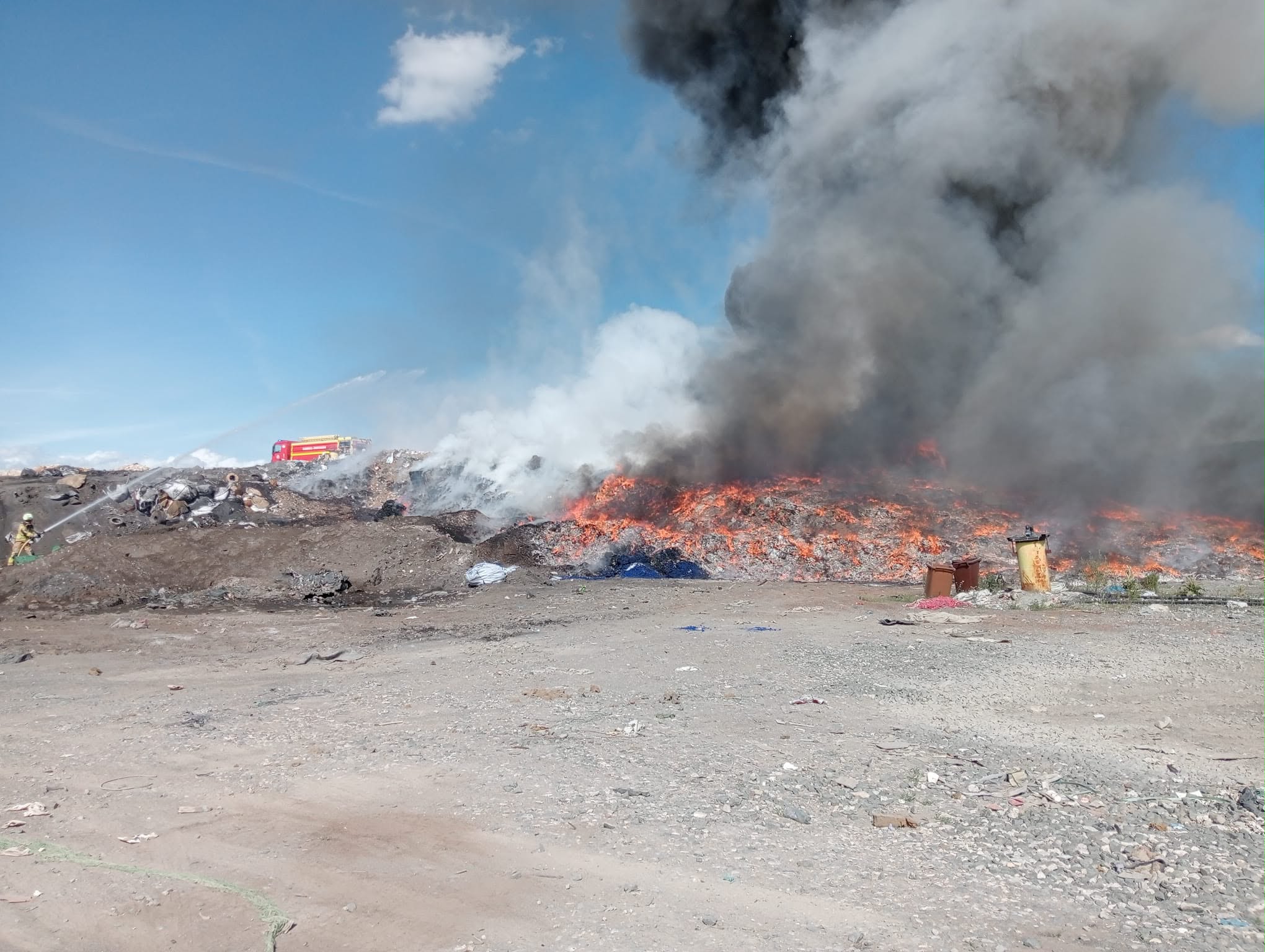 El incendio de Gardelegi está controlado, pero sigue sin extinguirse