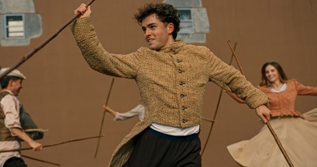 Makil hotsak · Hika & Oinkari en Plaza de los Fueros, KaldeArte 2026, Vitoria-Gasteiz