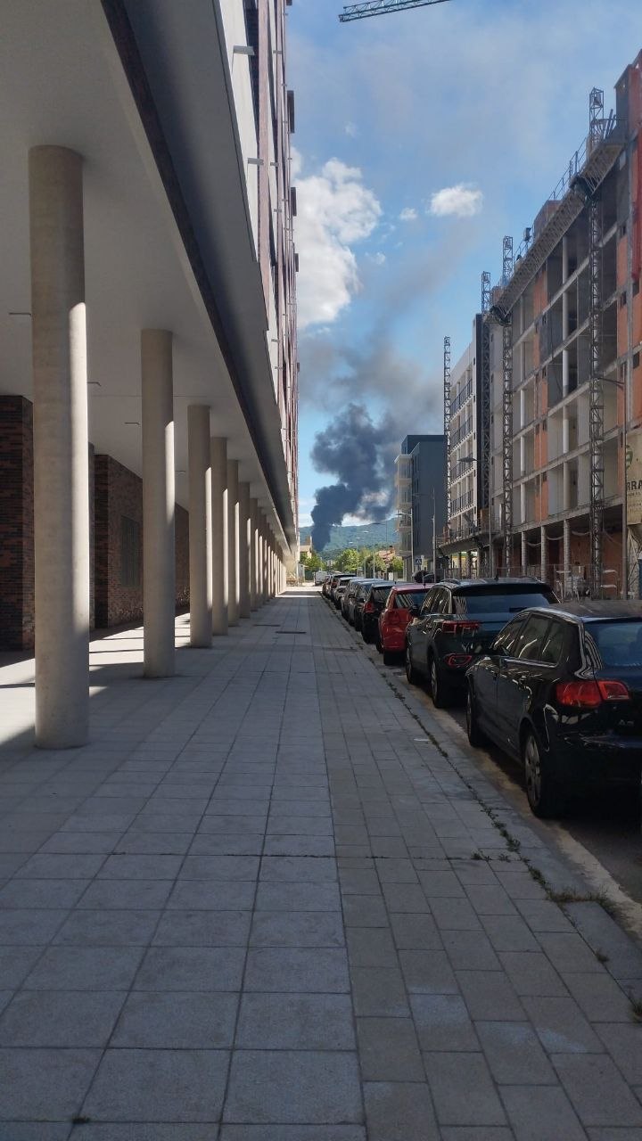 El incendio visto desde diferentes puntos de la ciudad