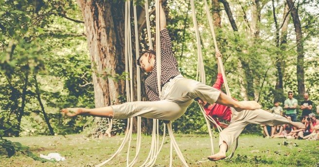 Zuhamu · La Trapecionista en Parque Teresa Sánchez de Bilbao, KaldeArte 2026, Vitoria-Gasteiz