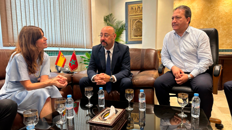 El viaje de Etxebarria a Marruecos abre una vía para desbloquear el conflicto por el palacio Álava-Esquível